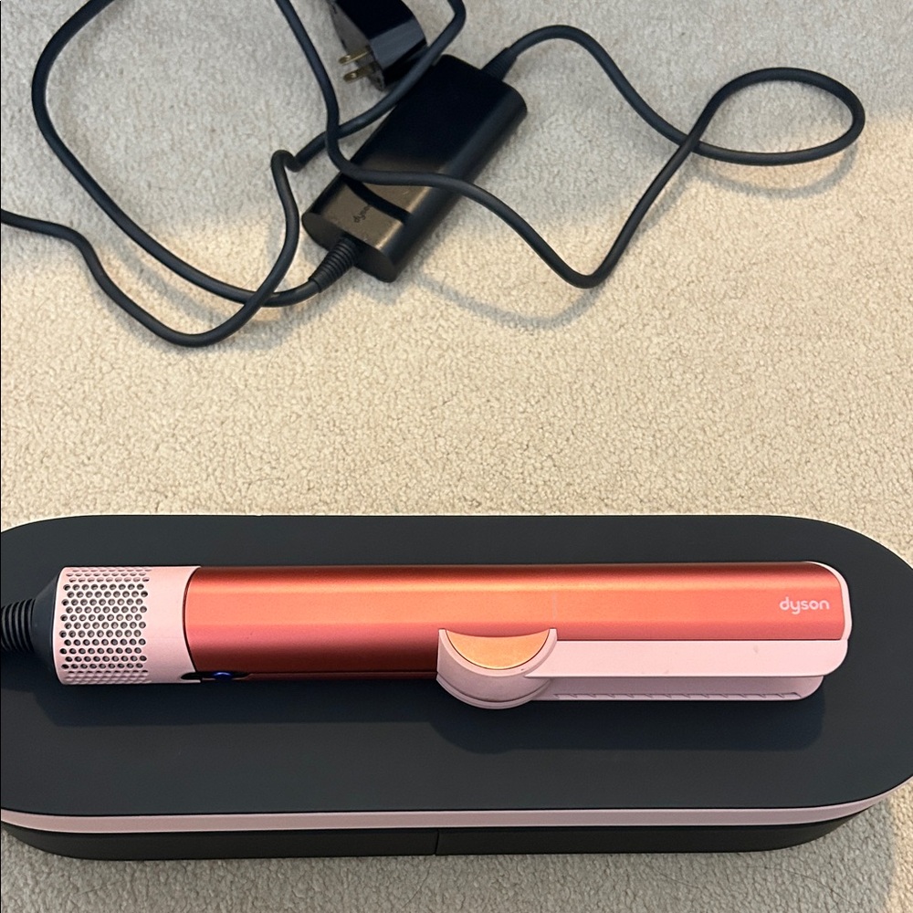 Dyson Airstrait Special Edition Strawberry Bronze